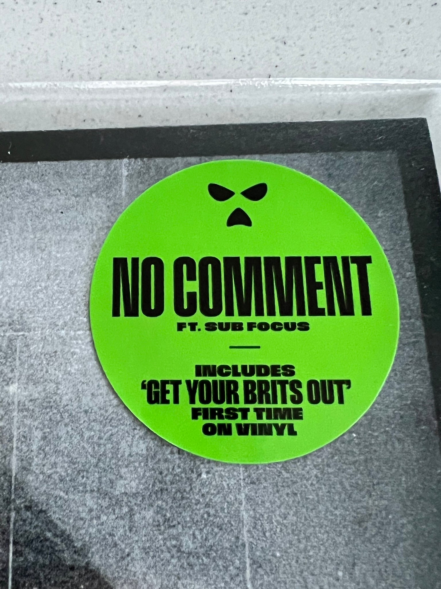 KNEECAP BANKSY SLEEVE SINGLE NO COMMENT 7" IN STOCK